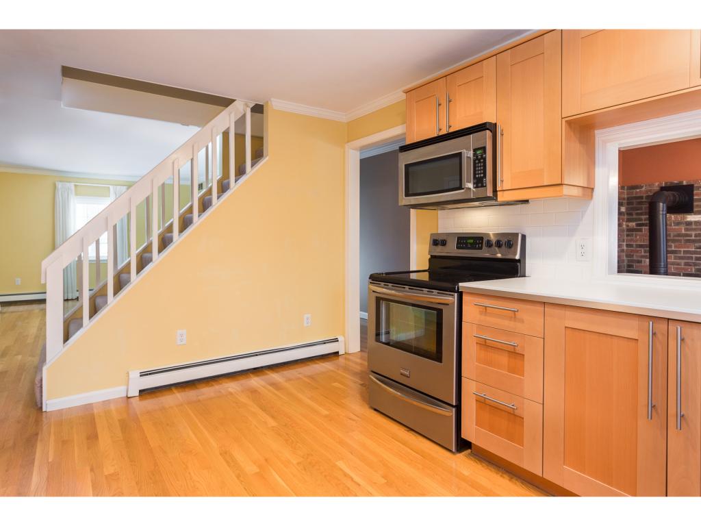 122 Stratham Heights Road Stratham, NH 03885 - Photo 8 of 28