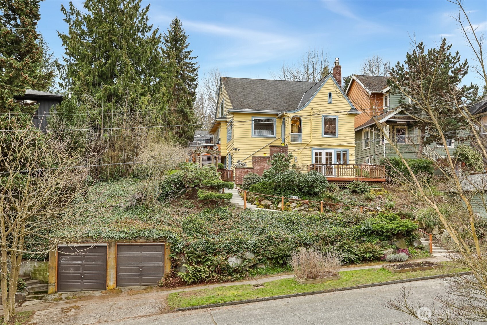 711 North 60th Street Seattle, WA 98103 - Photo 1 of 40 Gallery Image 1