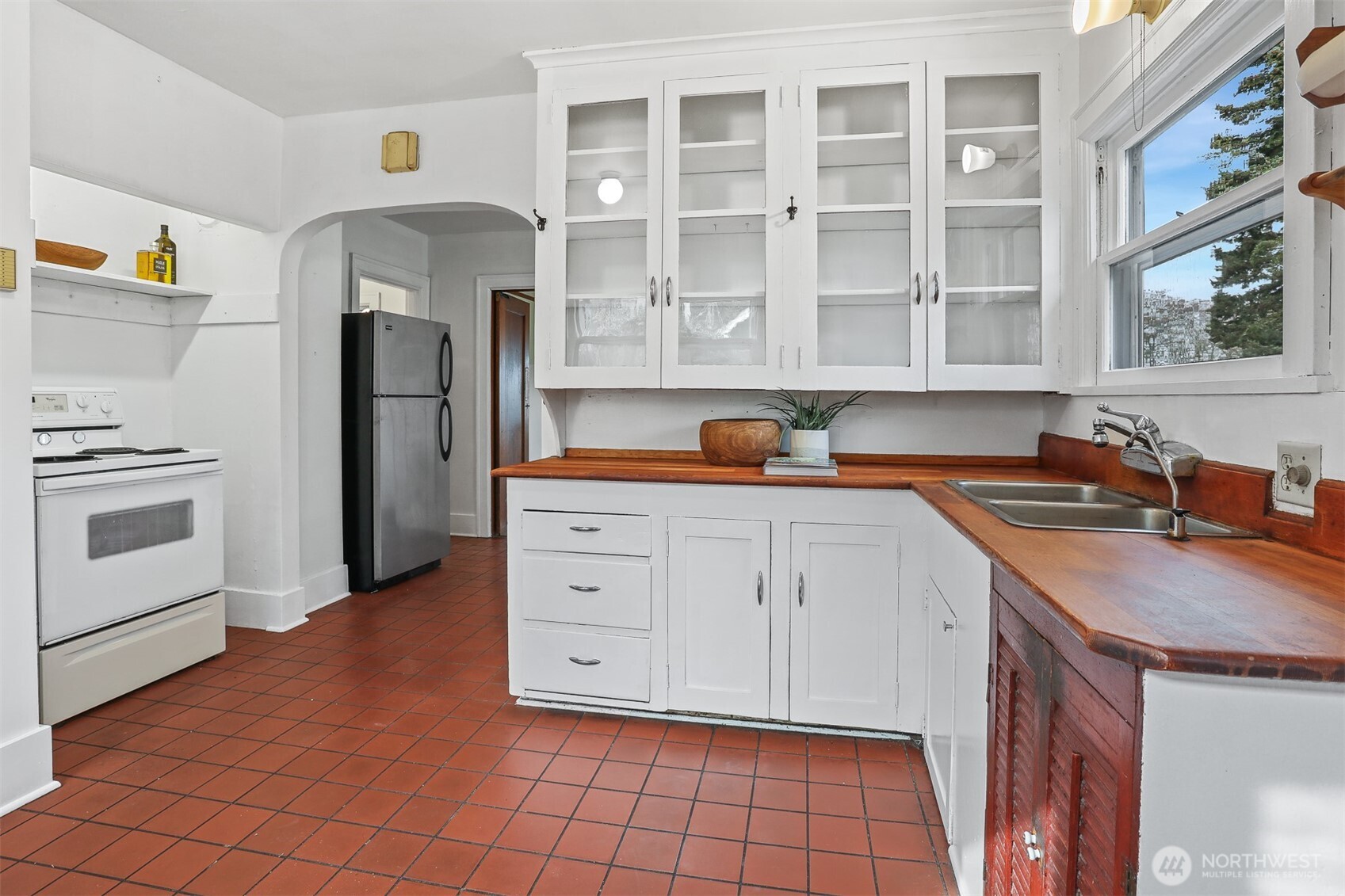 711 North 60th Street Seattle, WA 98103 - Photo 12 of 40 Gallery Image 12