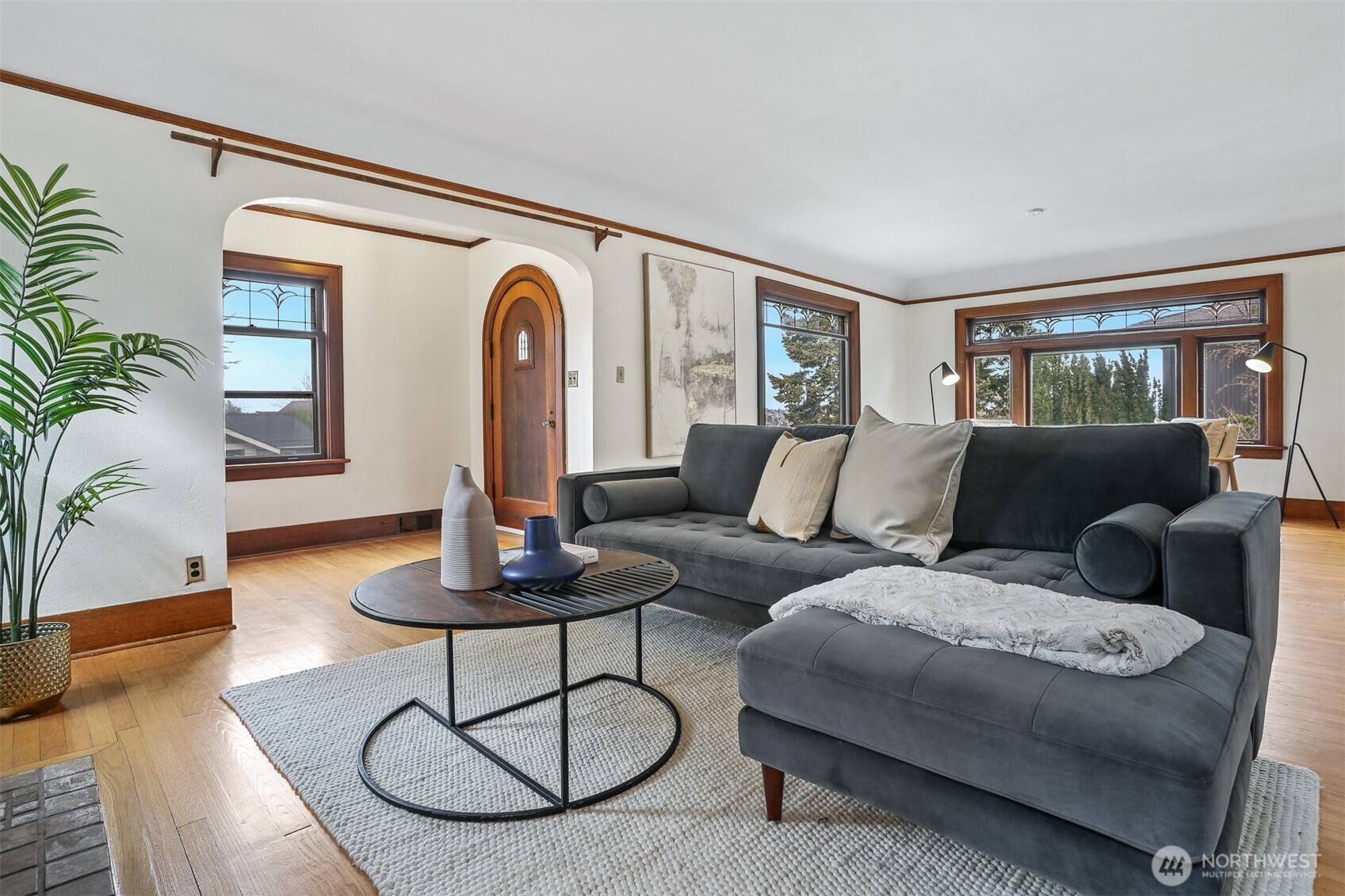 711 North 60th Street Seattle, WA 98103 - Photo 4 of 40 Gallery Image 4