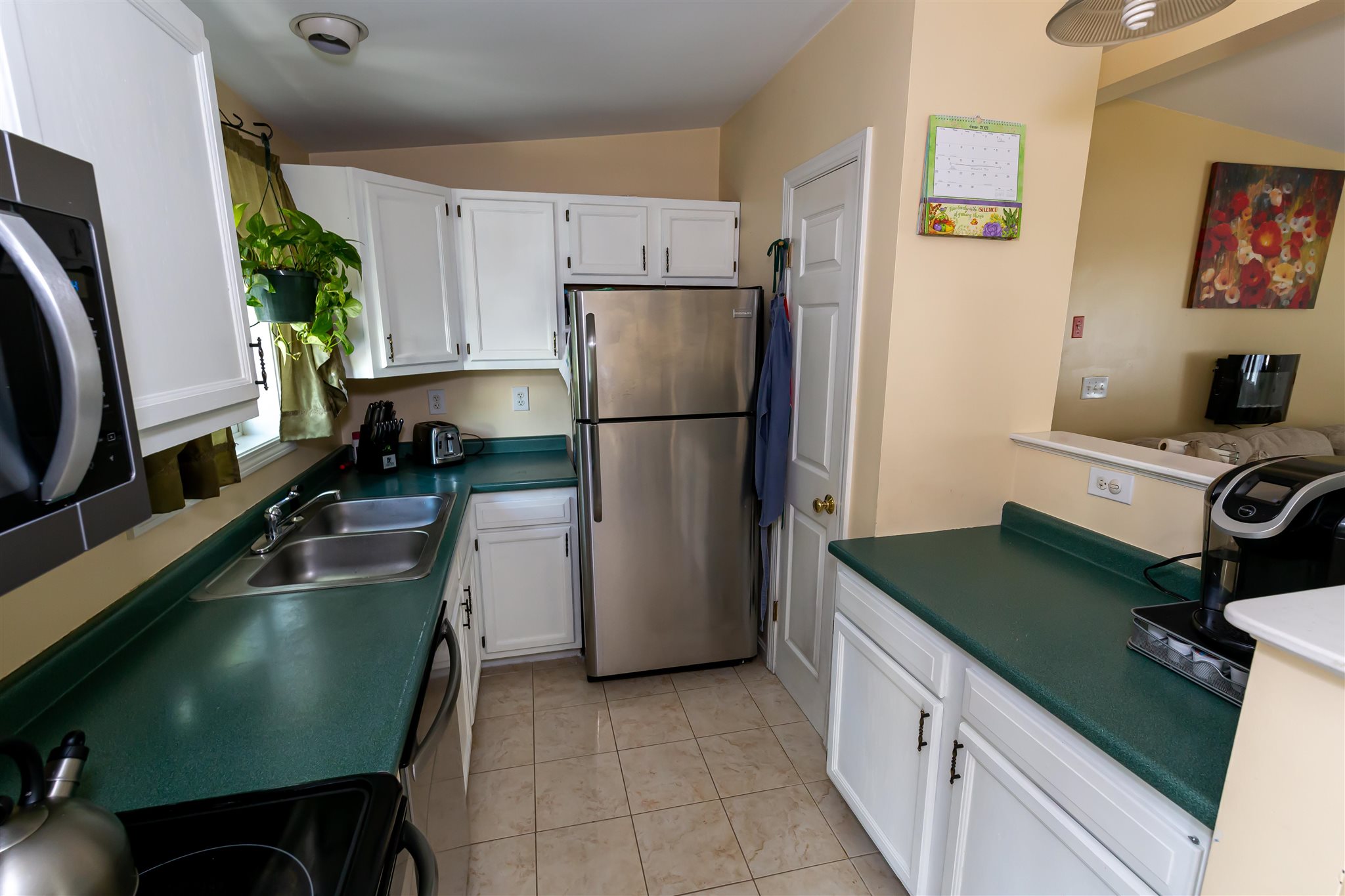 15 Delaware Road Nashua, NH 03062 - Photo 13 of 20