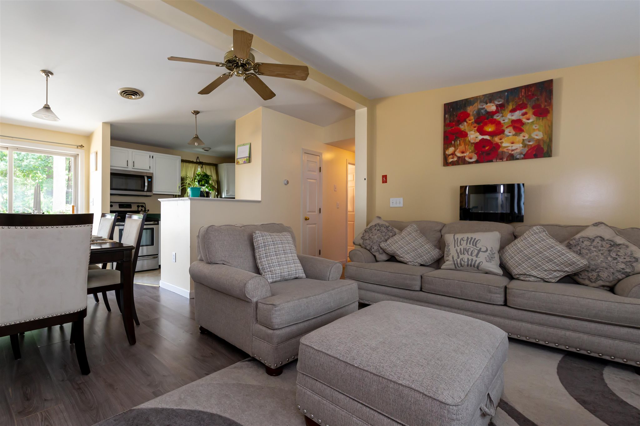 15 Delaware Road Nashua, NH 03062 - Photo 6 of 20