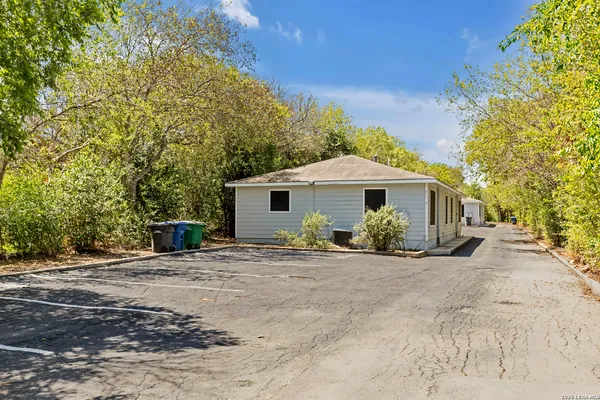 $1,000 | 1655 Amanda Street, San Antonio, TX 78210