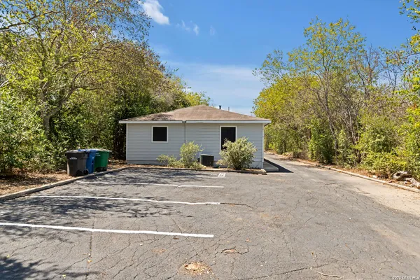 $1,000 | 1655 Amanda Street, San Antonio, TX 78210