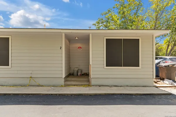 $1,000 | 1655 Amanda Street, San Antonio, TX 78210