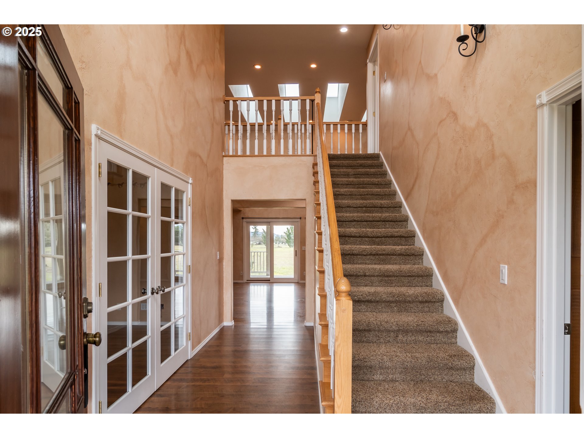 3181 Fisher Road Roseburg, OR 97471 - Photo 2 of 46 Porch