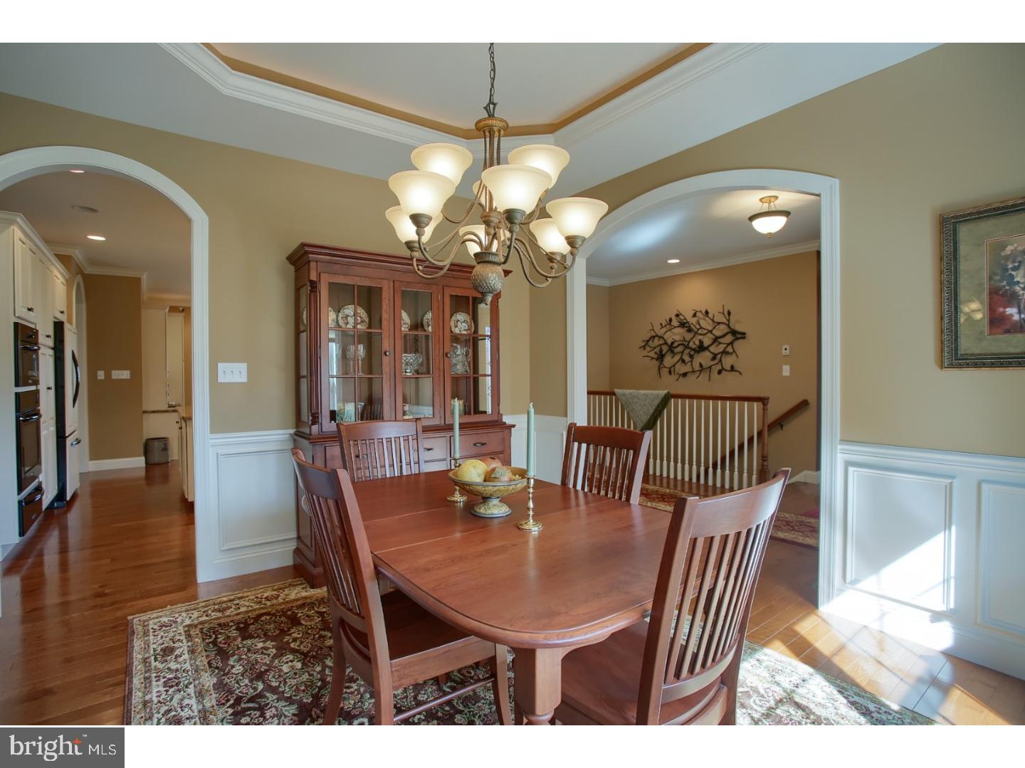 211 Chapel Hill Road Reading, PA 19608 - Photo 3 of 25