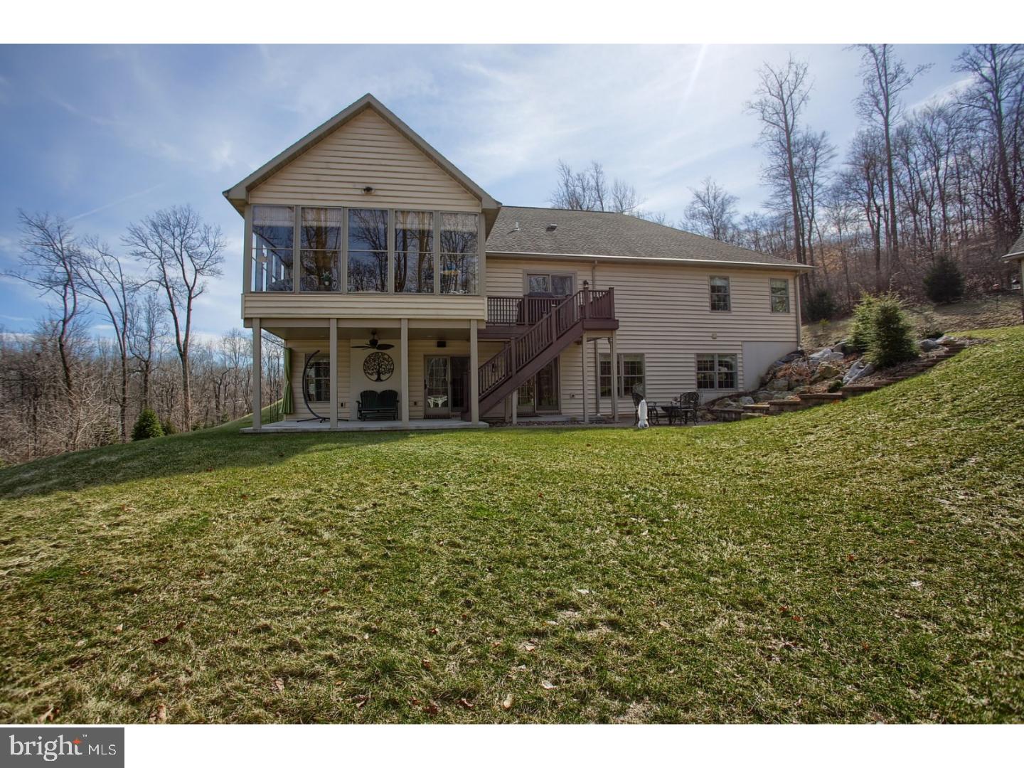 211 Chapel Hill Road Reading, PA 19608 - Photo 22 of 25