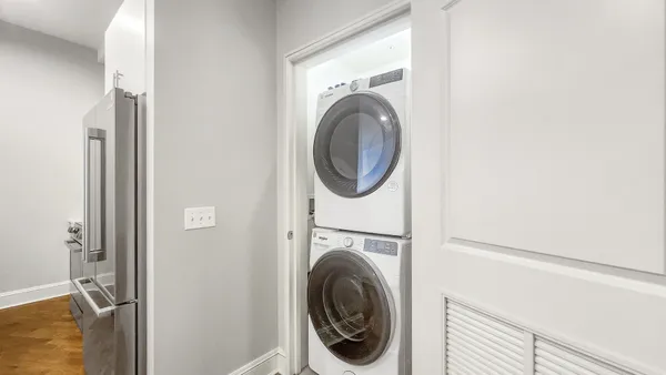 $3,900 | 850 North Lake Shore Drive, Unit 504, Chicago, IL 60611