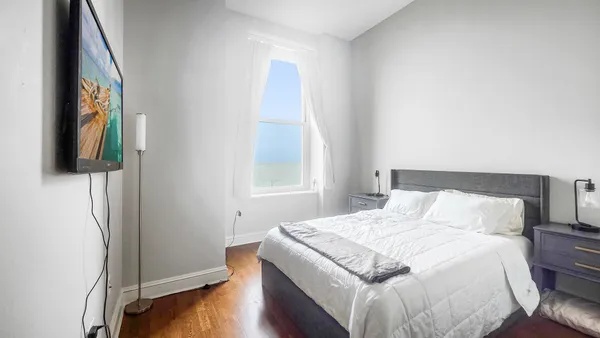 $3,900 | 850 North Lake Shore Drive, Unit 504, Chicago, IL 60611