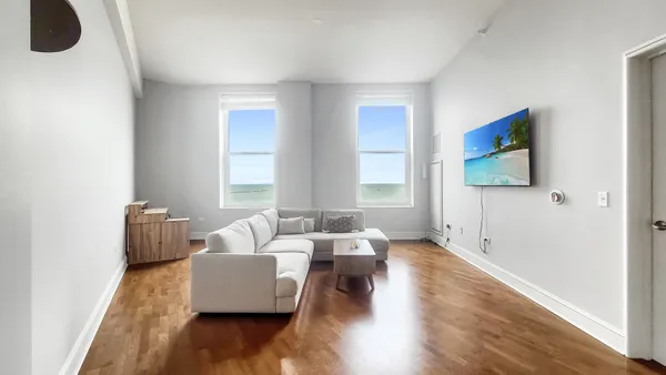 $3,900 | 850 North Lake Shore Drive, Unit 504, Chicago, IL 60611
