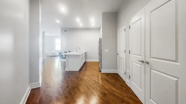 $3,900 | 850 North Lake Shore Drive, Unit 504, Chicago, IL 60611