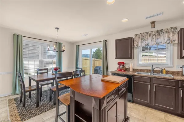 $324,000 | 5703 Midstream Circle, Clemmons, NC 27012