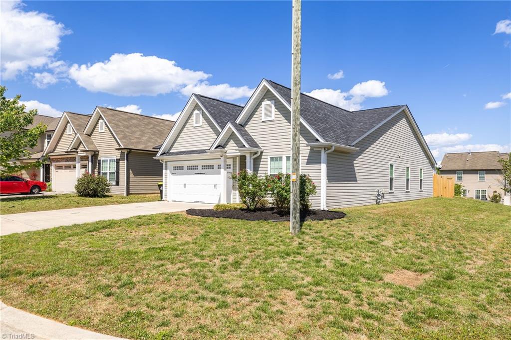 5703 Midstream Circle Clemmons, NC 27012 - Photo 2 of 30