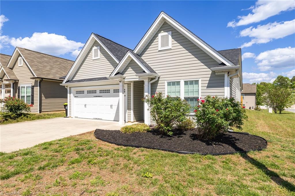 5703 Midstream Circle Clemmons, NC 27012 - Photo 3 of 30