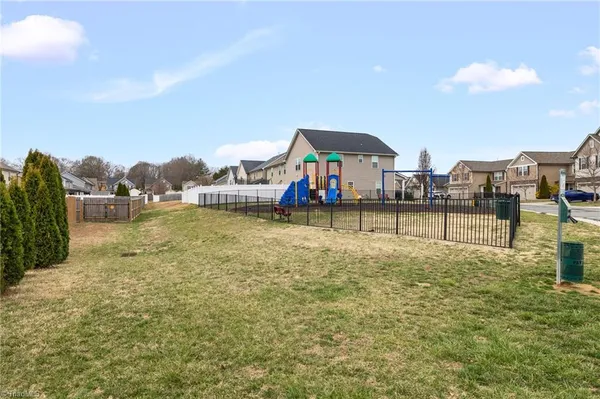 $324,000 | 5703 Midstream Circle, Clemmons, NC 27012