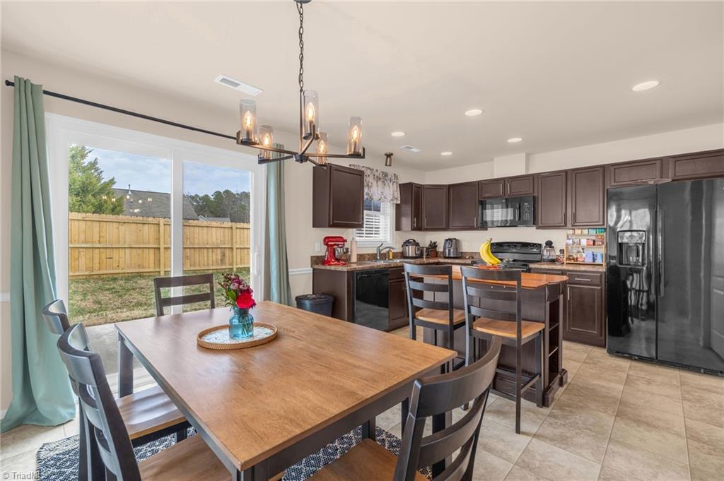 5703 Midstream Circle Clemmons, NC 27012 - Photo 9 of 30