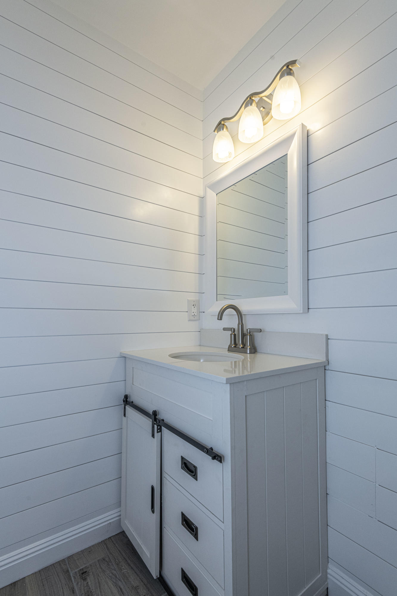 112 James Road Summerville, SC 29486 - Photo 14 of 35 Hall Bath