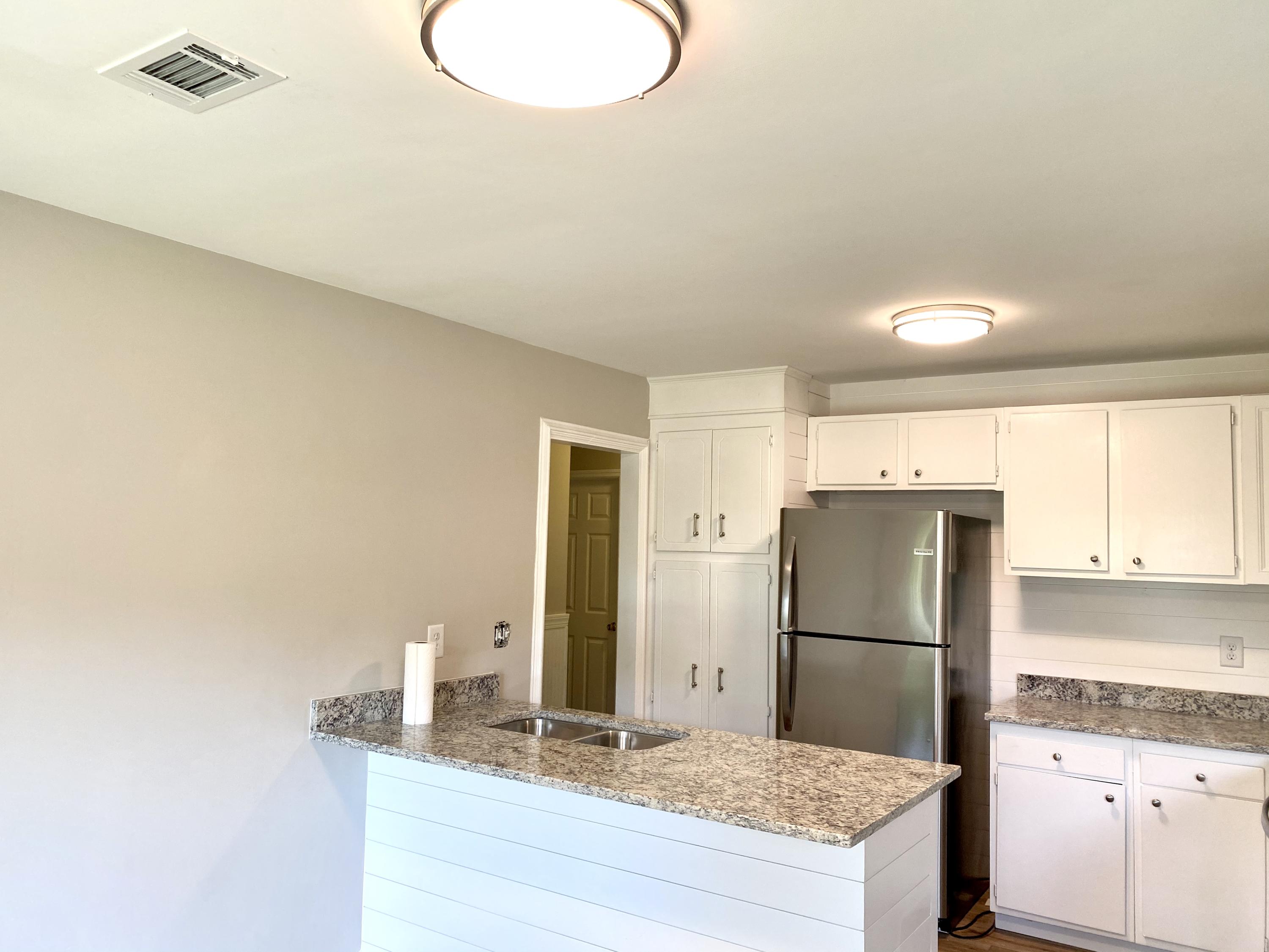 112 James Road Summerville, SC 29486 - Photo 23 of 35 Kitchen