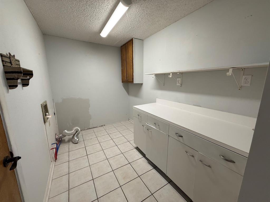 503 Windsor Lane Springtown, TX 76082 - Photo 14 of 38