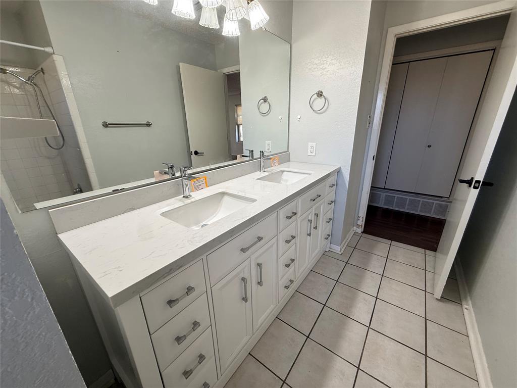 503 Windsor Lane Springtown, TX 76082 - Photo 16 of 38 Hall Bath