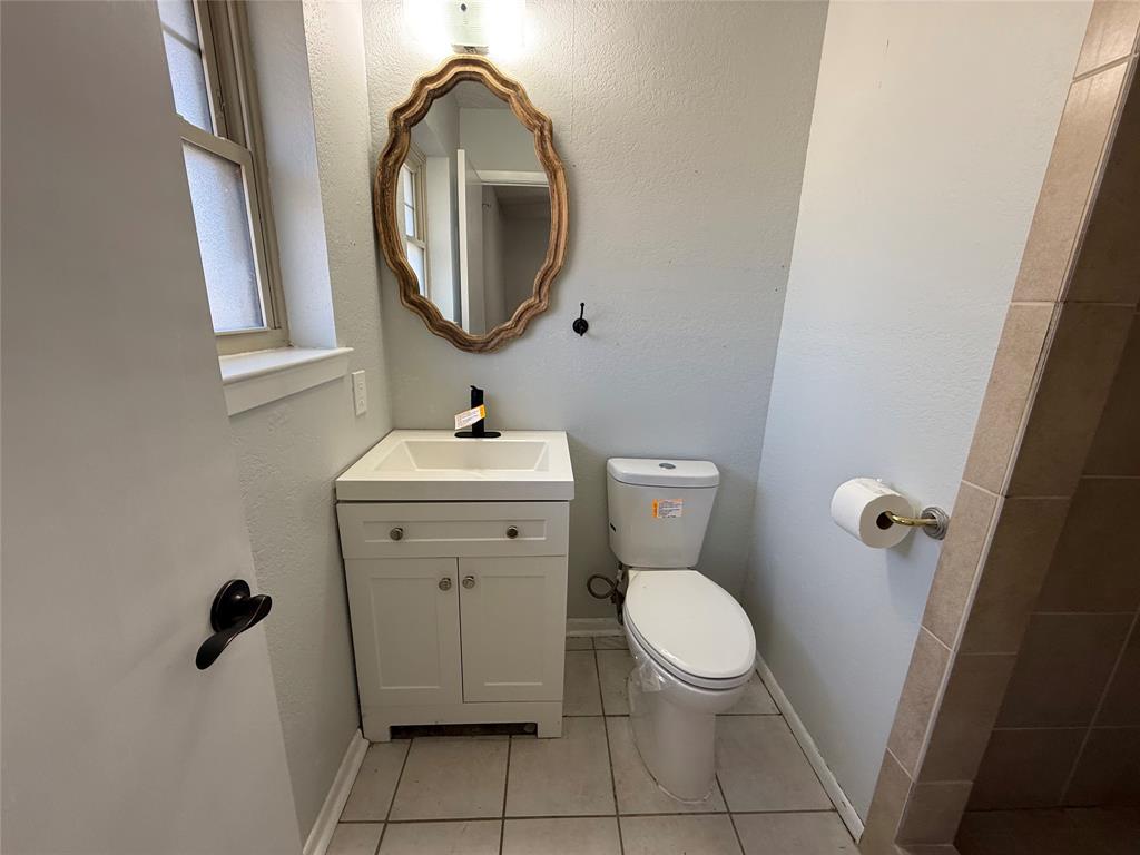 503 Windsor Lane Springtown, TX 76082 - Photo 22 of 38 Bath in BR 3