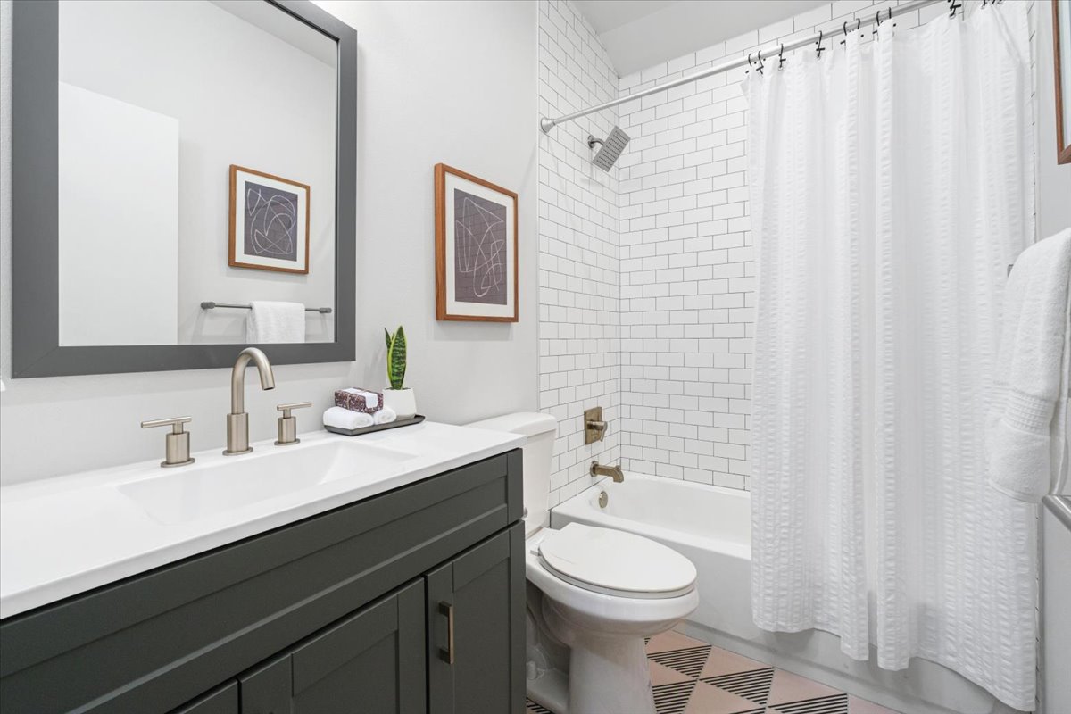 924 Cardinal Lane Austin, TX 78704 - Photo 22 of 33