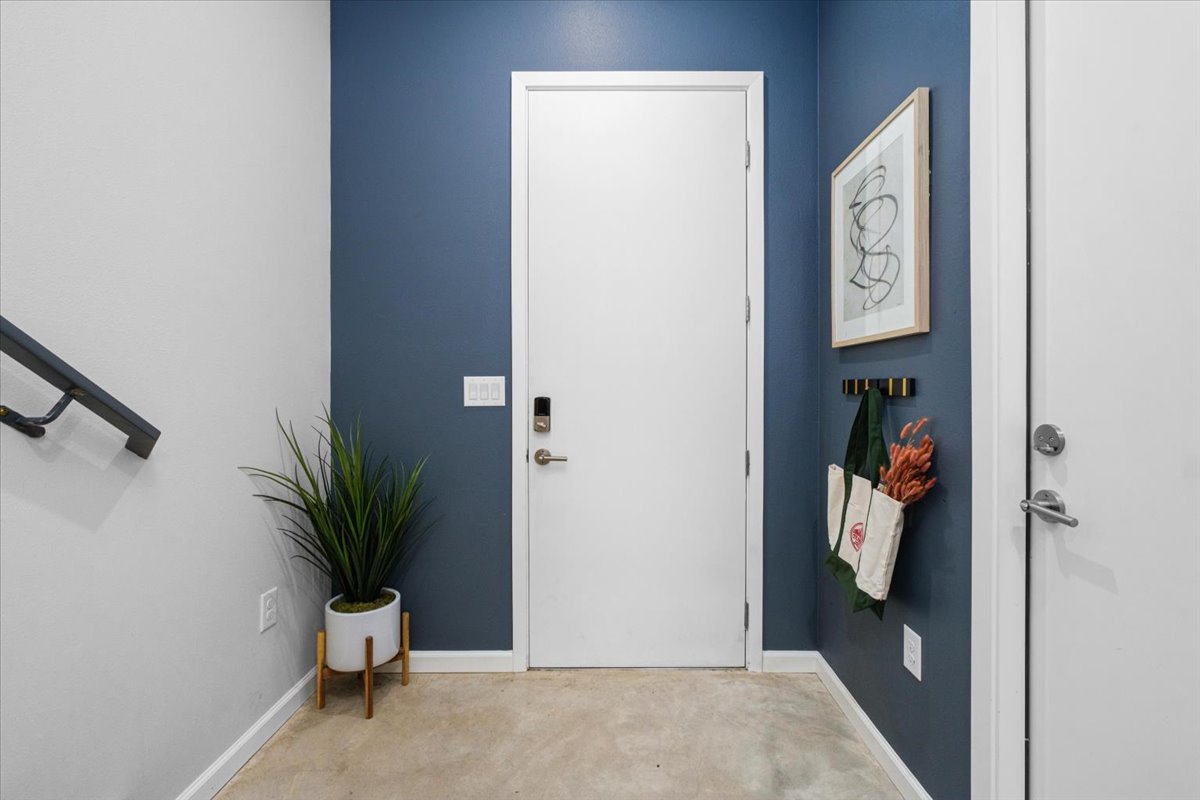 924 Cardinal Lane Austin, TX 78704 - Photo 26 of 33