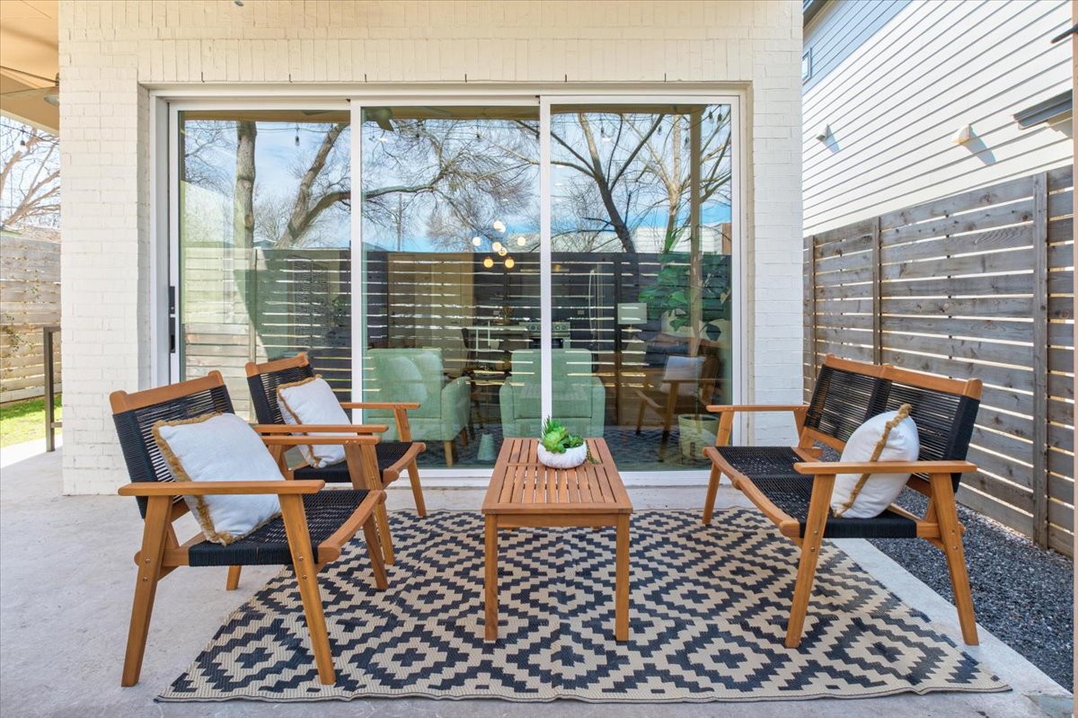 924 Cardinal Lane Austin, TX 78704 - Photo 29 of 33