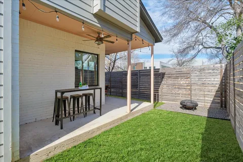 $640,000 | 924 Cardinal Lane, Austin, TX 78704