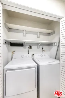 $1,249,000 | 441 North Oakhurst Drive, Unit 203, Beverly Hills, CA 90210