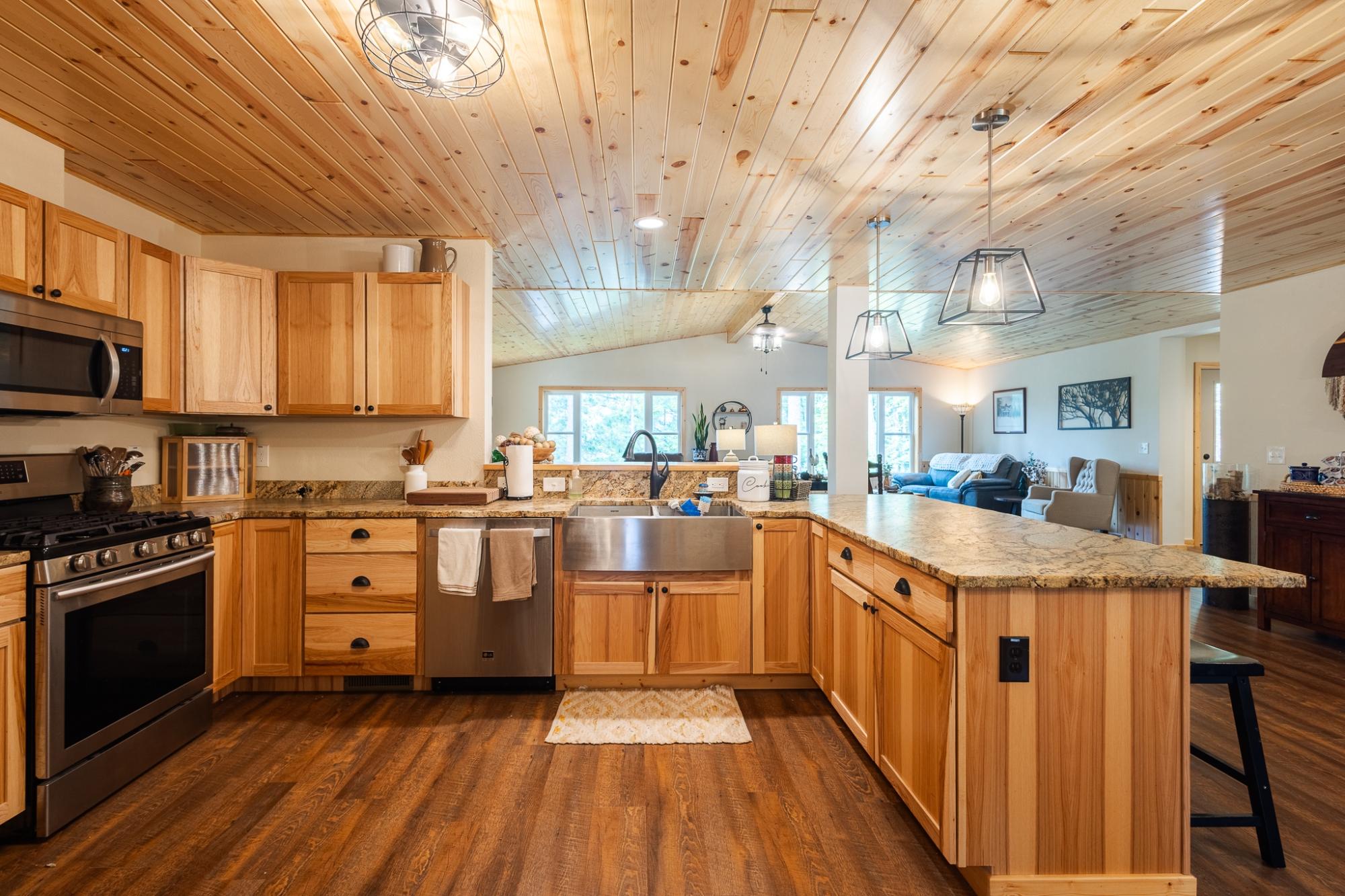 9097 Thoroughfare Road Minocqua, WI 54548 - Photo 14 of 51 Gallery Image 14