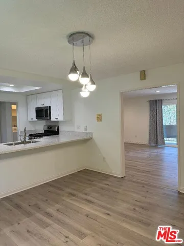 $3,500 | 13112 Moorpark Street, Unit 1, Sherman Oaks, CA 91423