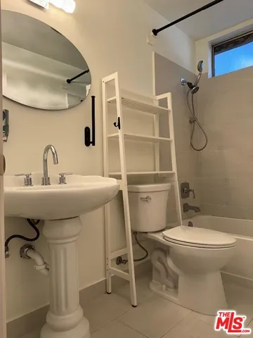 $3,500 | 13112 Moorpark Street, Unit 1, Sherman Oaks, CA 91423