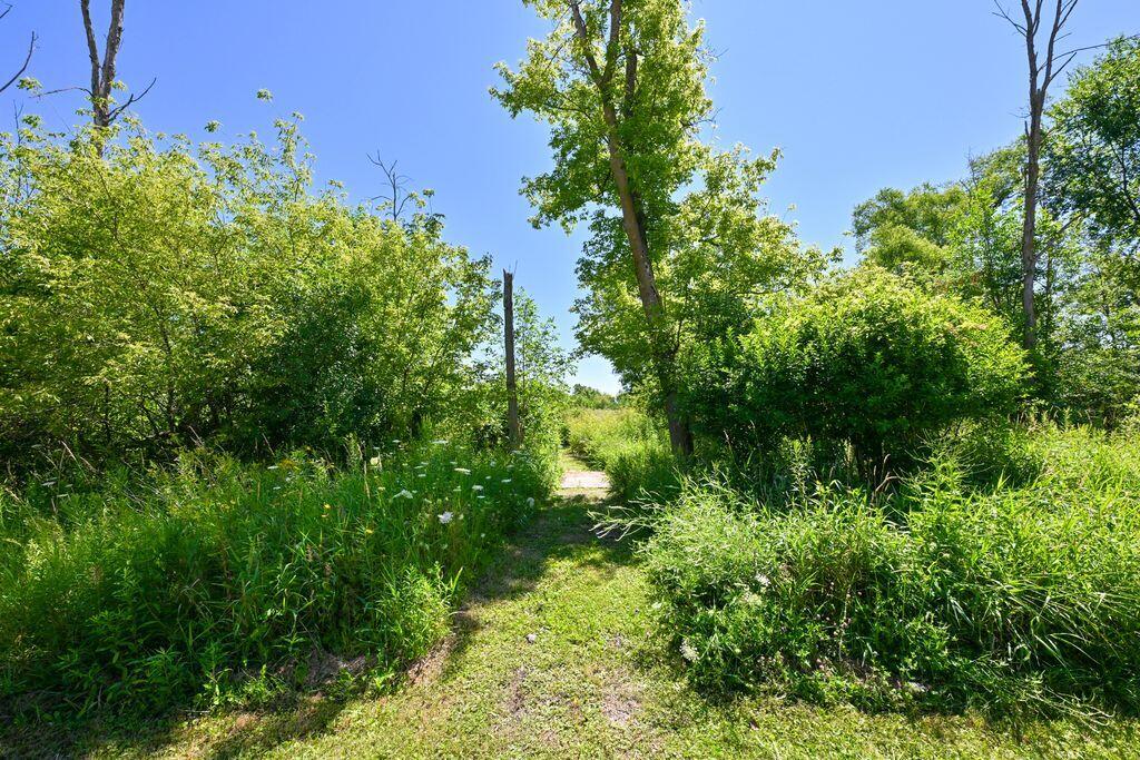 150 Rusco Road West Bend, WI 53095 - Photo 4 of 12 more walking trails