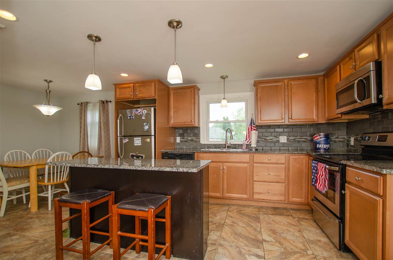 9 Gloria Street Rochester, NH 03867 - Photo 5 of 36