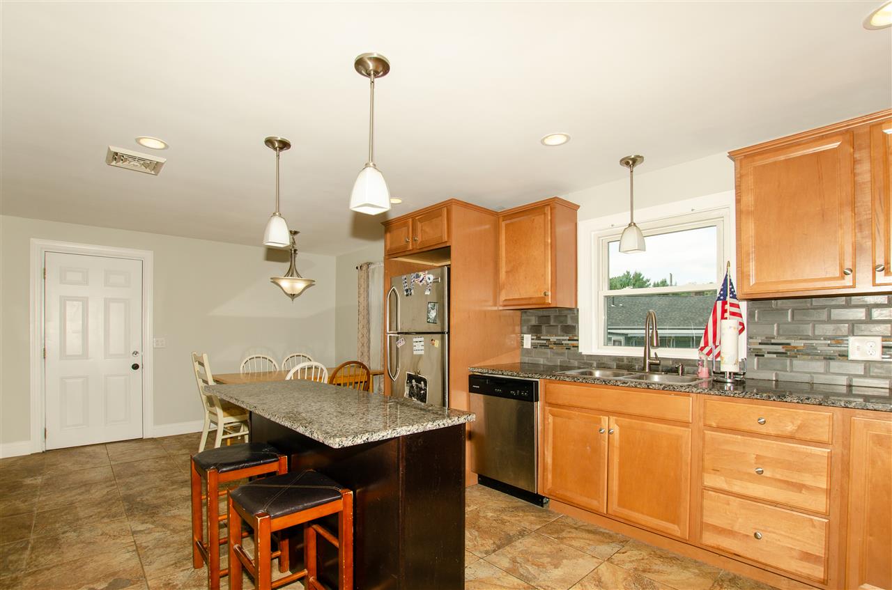 9 Gloria Street Rochester, NH 03867 - Photo 6 of 36