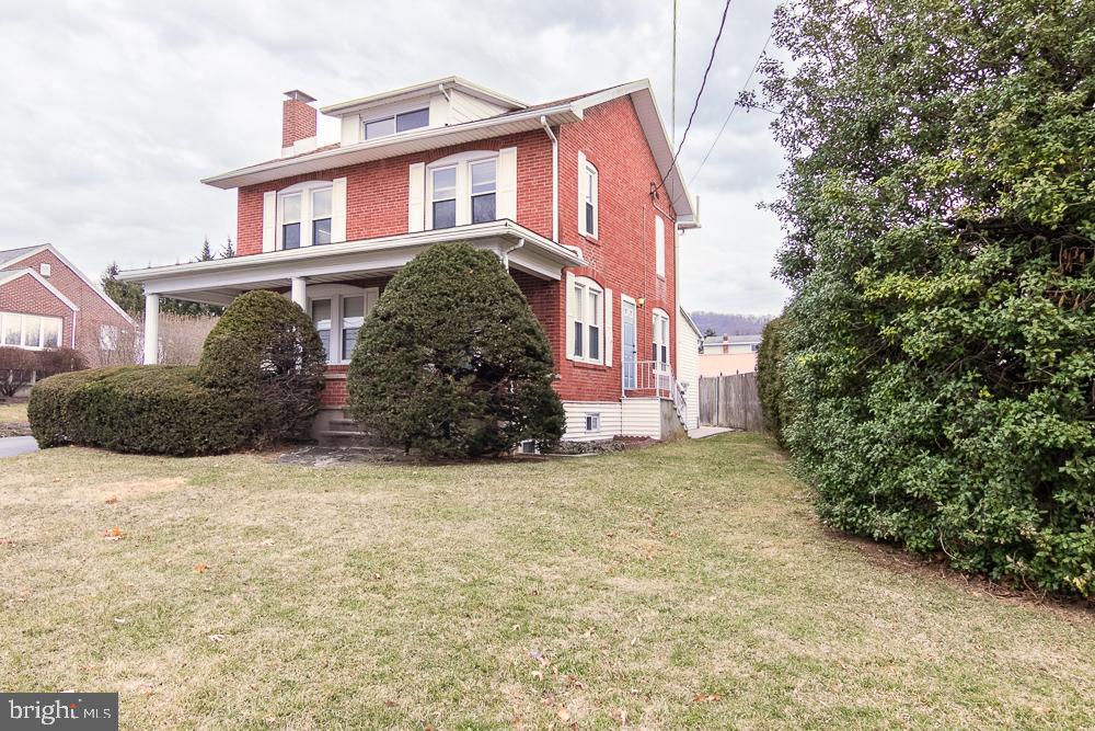 3807 Kutztown Road Reading, PA 19605 - Photo 3 of 20 3 Unit Apt Building