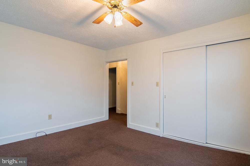 3807 Kutztown Road Reading, PA 19605 - Photo 7 of 20 Living Room - 2nd Floor