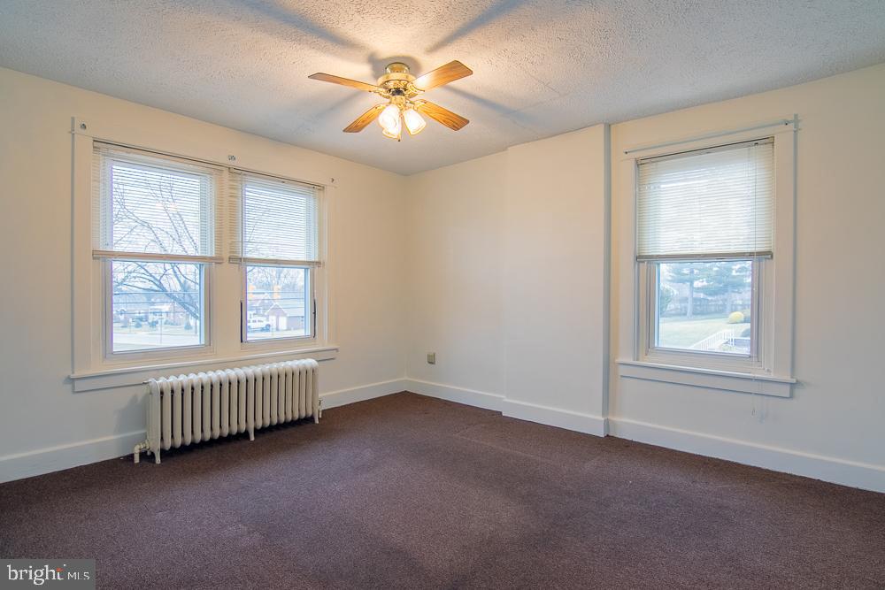 3807 Kutztown Road Reading, PA 19605 - Photo 9 of 20 Living Room - 2nd Floor