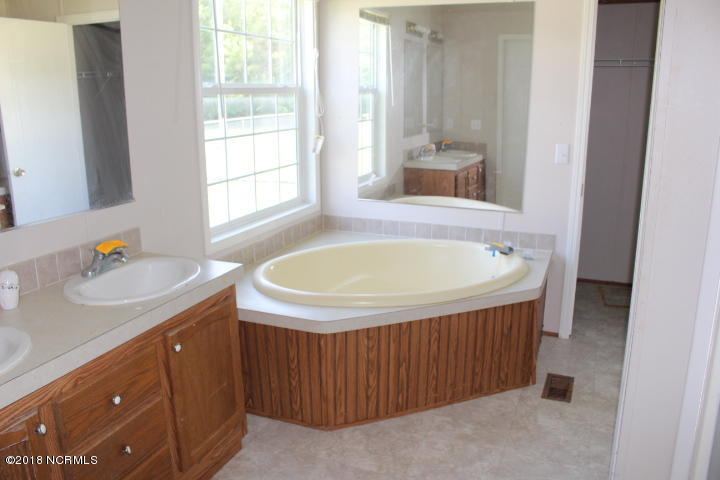 761 Cooley Road Rocky Mount, NC 27803 - Photo 13 of 15 Master Bath