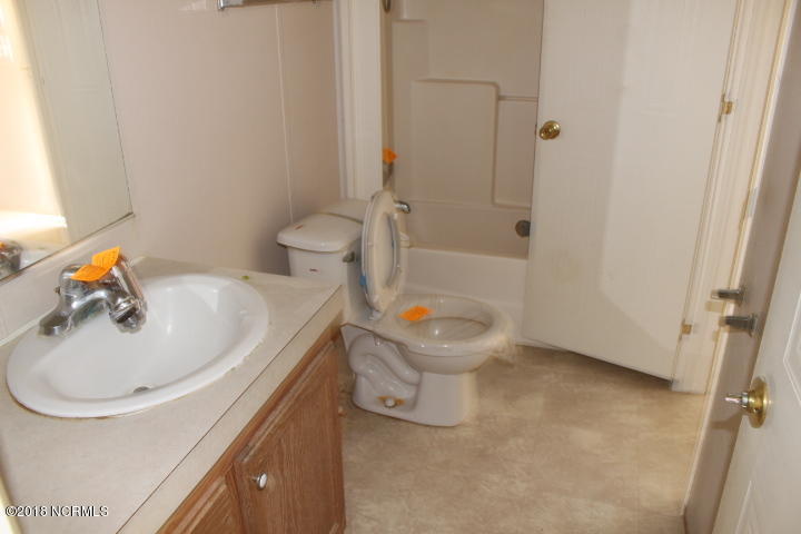 761 Cooley Road Rocky Mount, NC 27803 - Photo 3 of 15 Bath