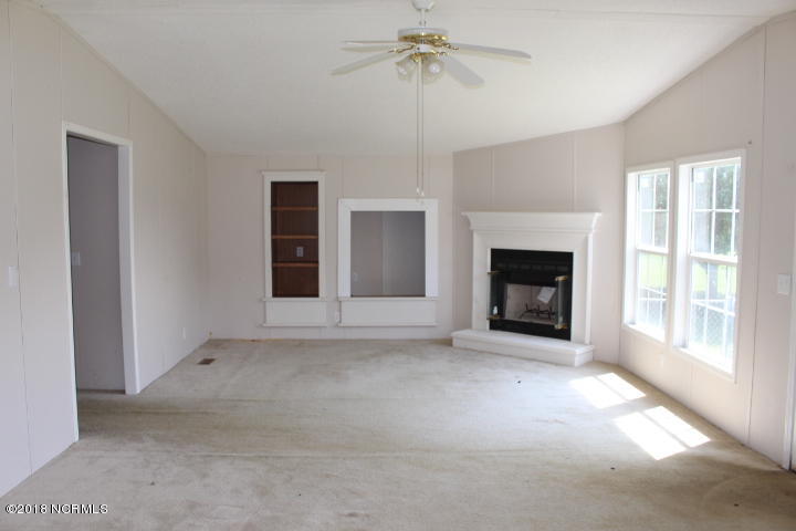 761 Cooley Road Rocky Mount, NC 27803 - Photo 5 of 15 Family Room