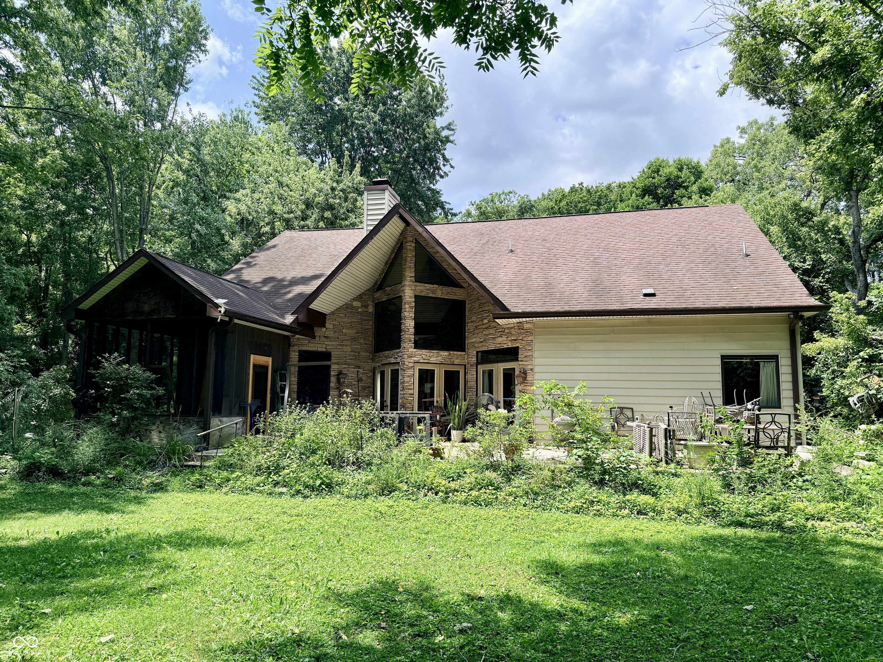 8197 Sargent Road Indianapolis, IN 46256 - Photo 5 of 43 Gallery Image 5
