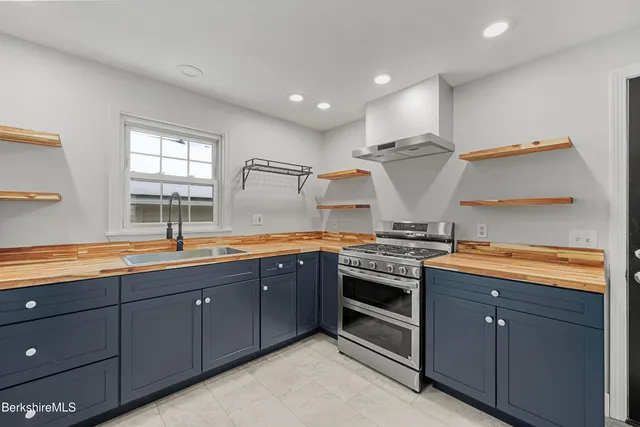 $475,000 | 290 East Center Street, Lee, MA 01238