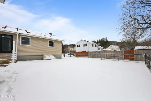 $475,000 | 290 East Center Street, Lee, MA 01238