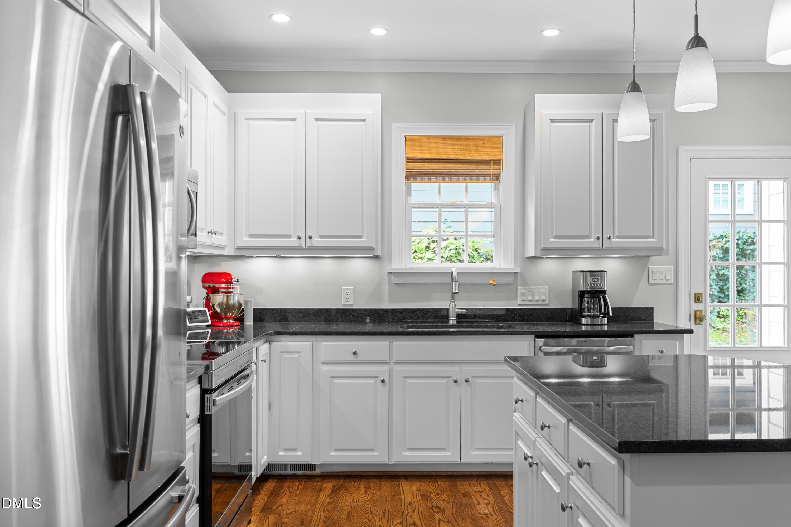 2211 Breeze Road Raleigh, NC 27608 - Photo 21 of 48 IMGL9483