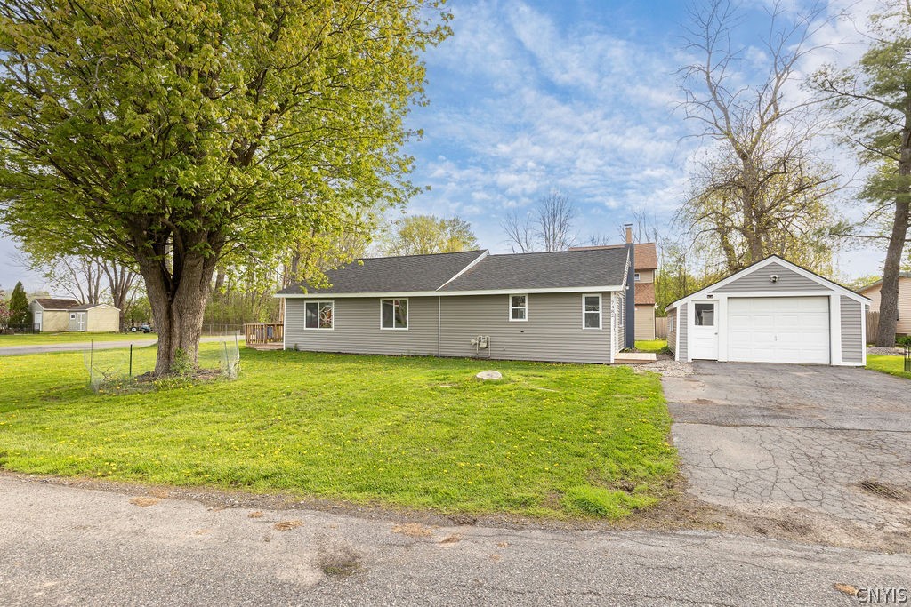7482 Surbrook Road Lysander, NY 13027 - Photo 2 of 31