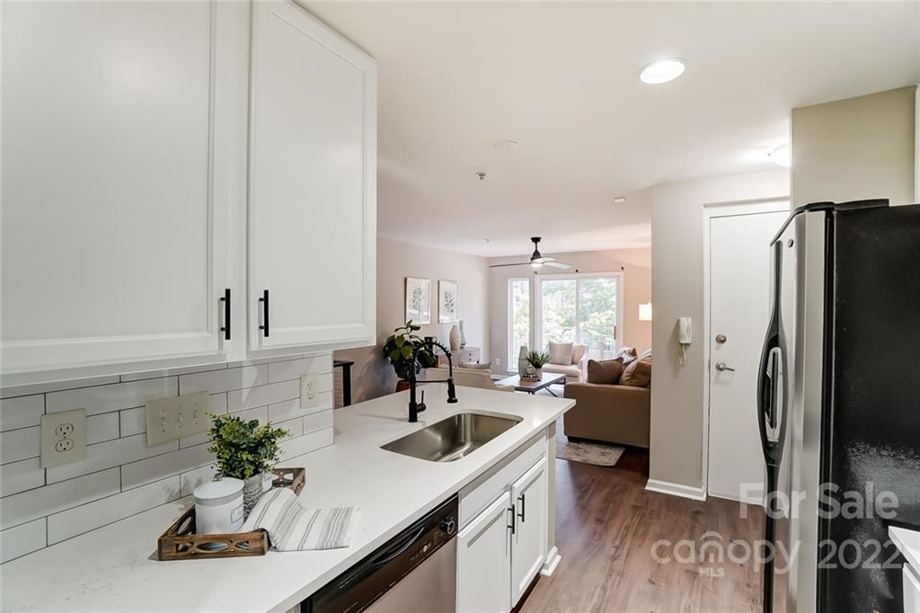 646 Raphael Place Charlotte, NC 28205 - Photo 8 of 26 Gallery Image 8