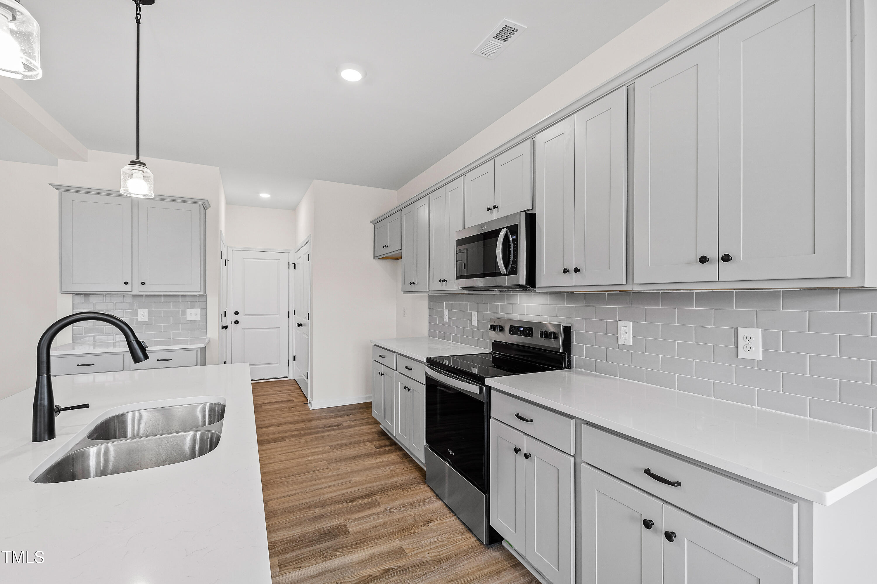 420 Oak Park Boulevard Youngsville, NC 27596 - Photo 11 of 51 420 Oak Park-23